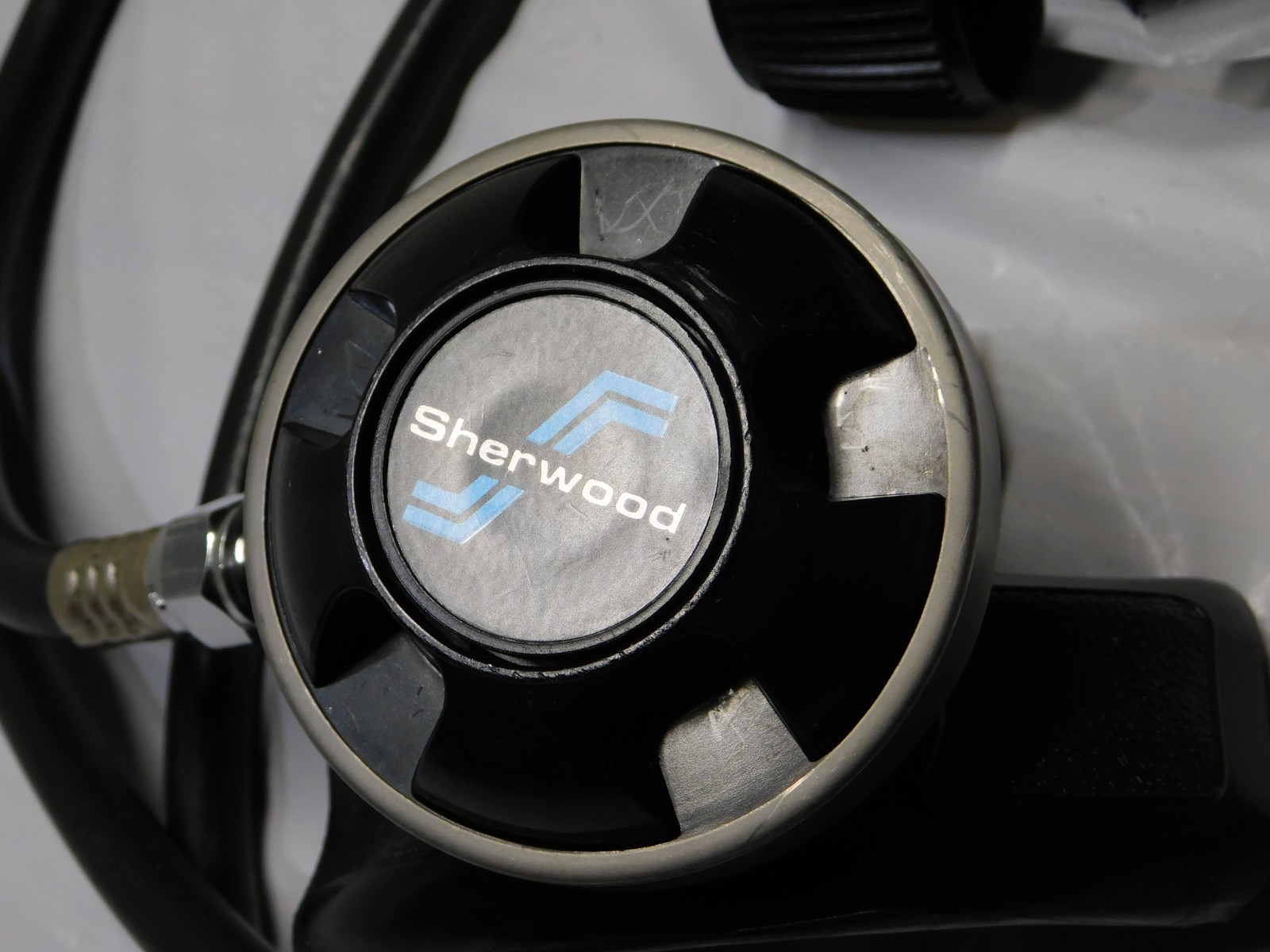 SHERWOOD 3100 SCUBA DIVING REGULATOR & SET