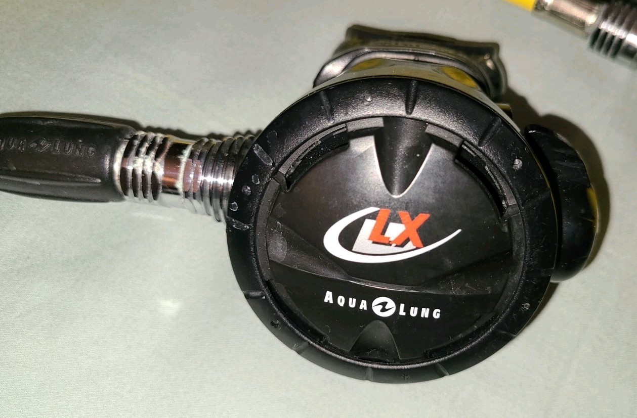 Aqua Lung reg set, Titan 1st stage LX reg, Suunto console w Gekko compass & SPG