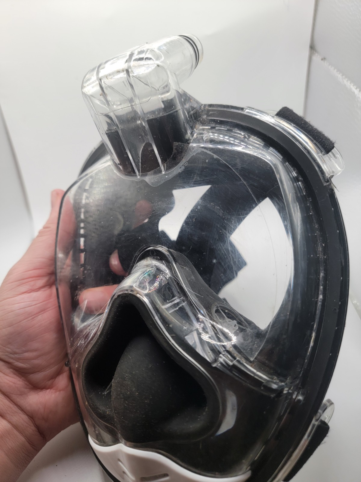 Full Face Snorkeling Mask with Integrated Breathing Tube Black