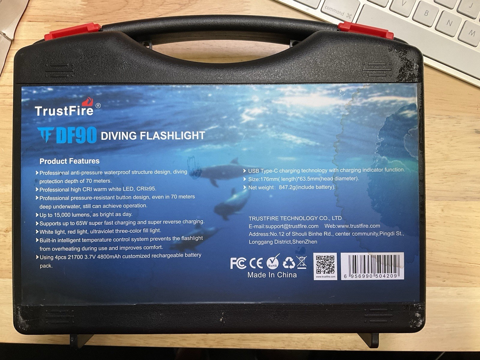Trustfire Df90 Diving Flashlight 15,000LM 70 Meter Depth 168M Throw