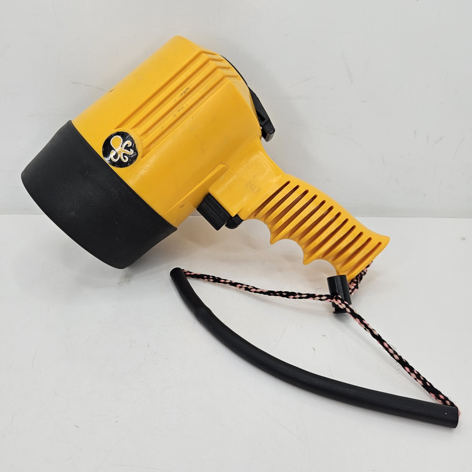 Scuba Ikelite RCD Underwater Flashlight Deepsea Dive Light 4D Cell Yellow TESTED