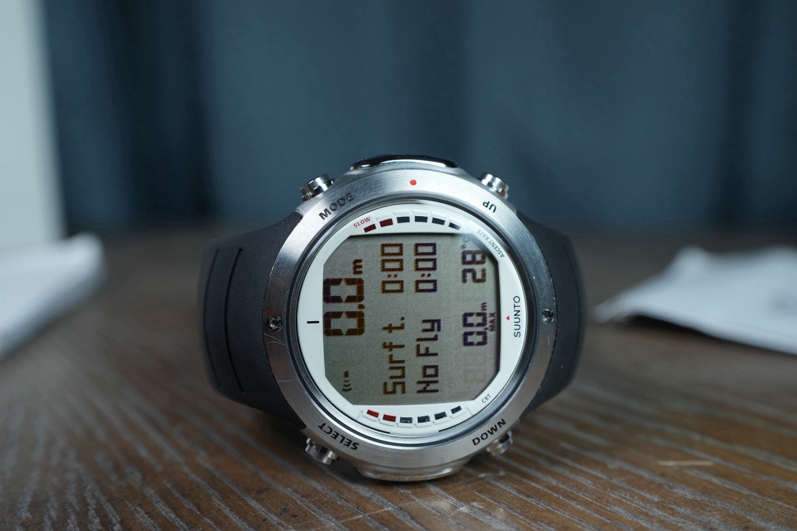SUUNTO D6 Wrist Diving Computer Digital Compass Watch + Box & New Battery