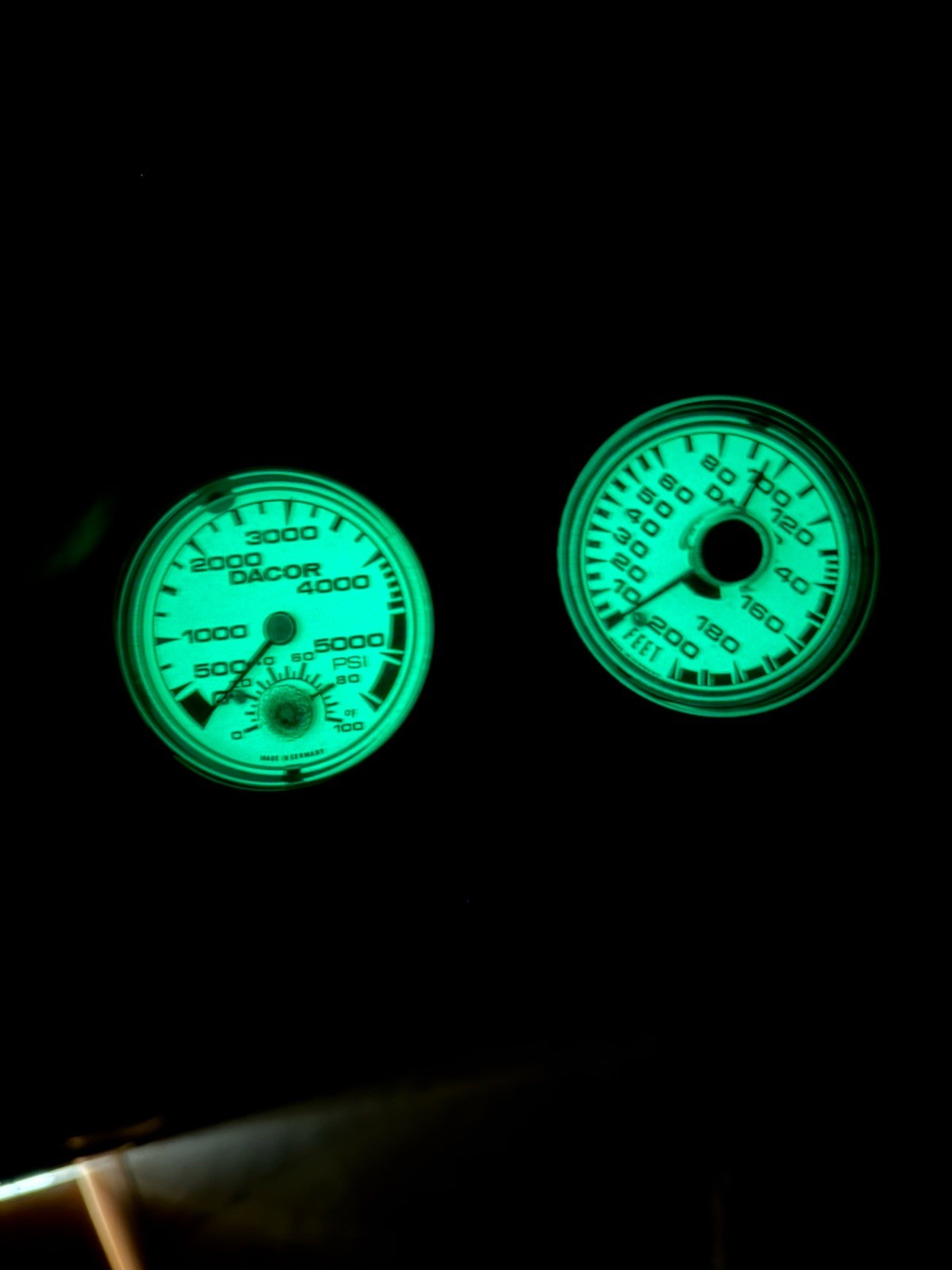 Dacor 5000 PSI Submersible Pressure Gauge & Depth Gauge Luminous Dials -UNTESTED