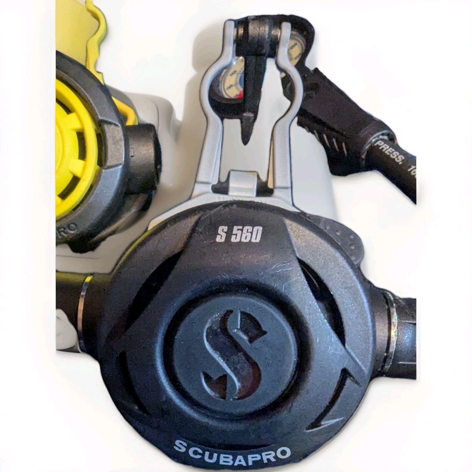 Scubapro MK11 S560 Regulator + R095, Dual bar/psi Guage Complete Octopus