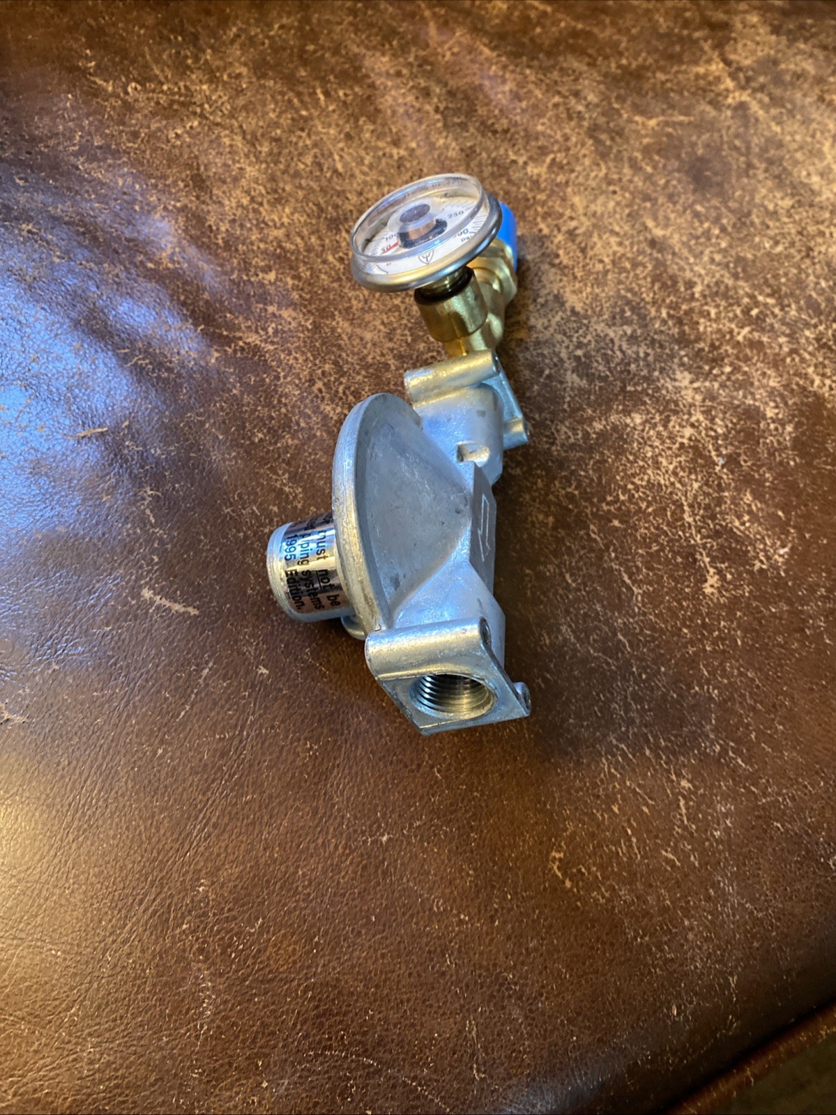 Trident Marine 1200-1411 L.P. Gas Regulator, 300 PSI, POL Tank Fitting