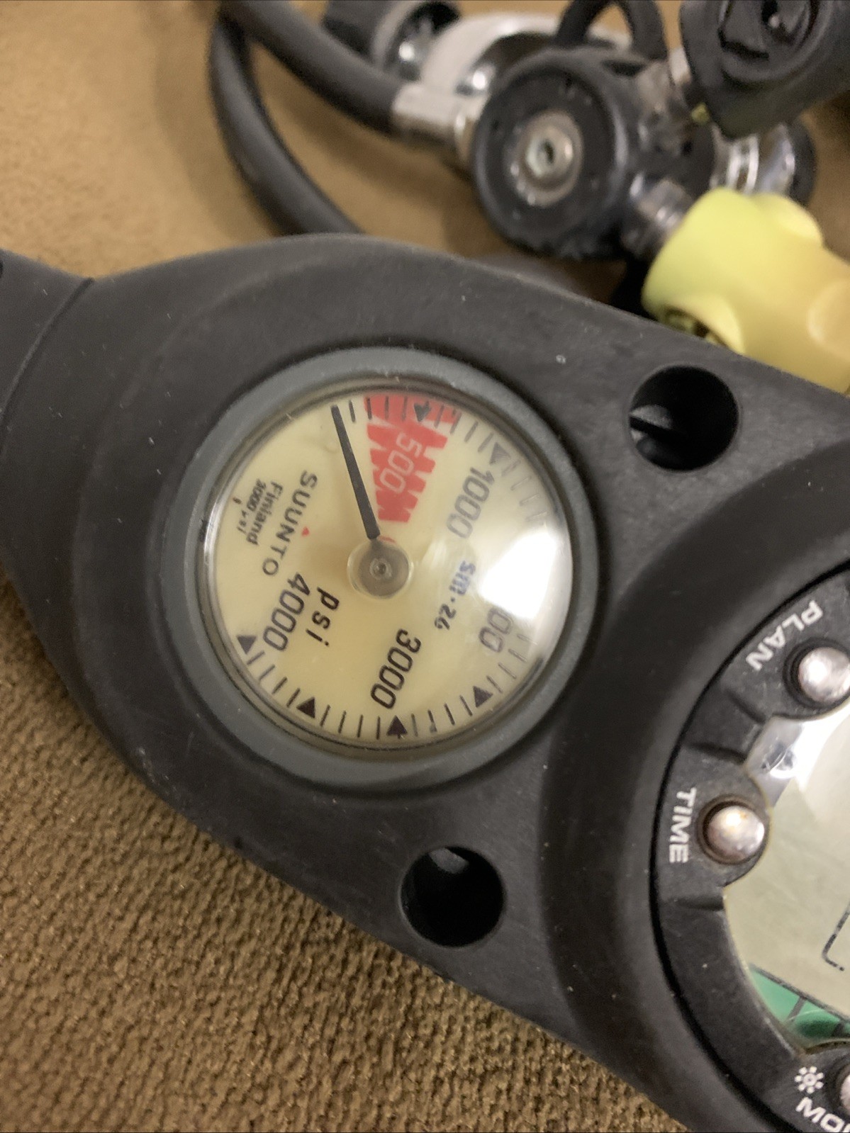 Scuba Pro R380 & G5000 Regulator & Suunto 3 Console Gauge Set Great Shape Lot