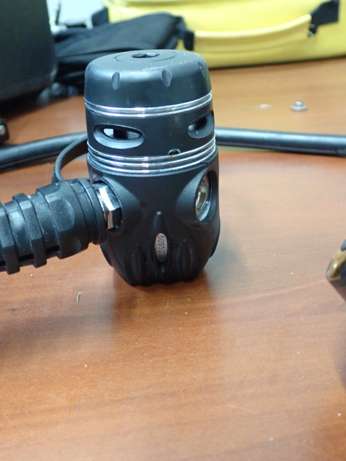 AQUALUNG LEGEND LX SCUBA REGULATOR YOKE STAGE Blk Finish Tests great