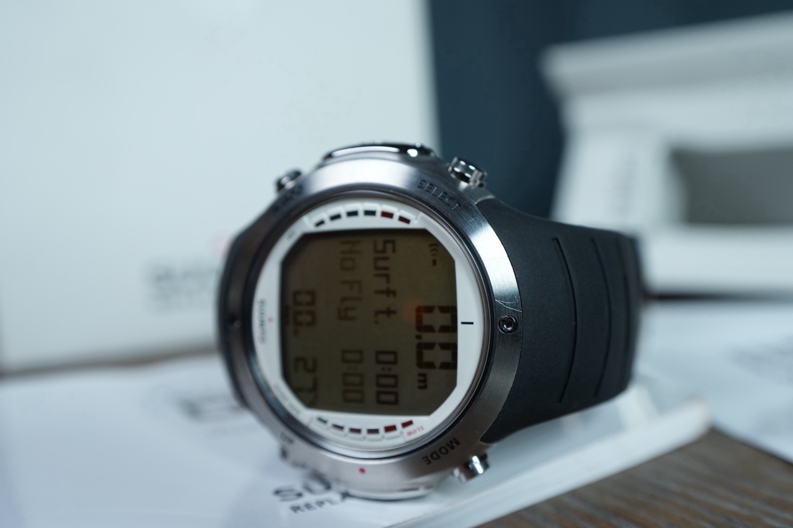 SUUNTO D6 Wrist Diving Computer Digital Compass Watch + Box & New Battery