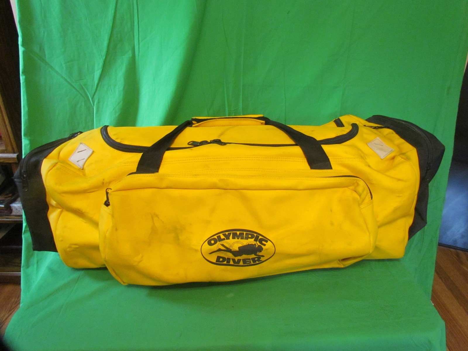 Vintage Olympic Diver Scuba Diving Gear Bag Large 32″ Yellow/Black Duffle