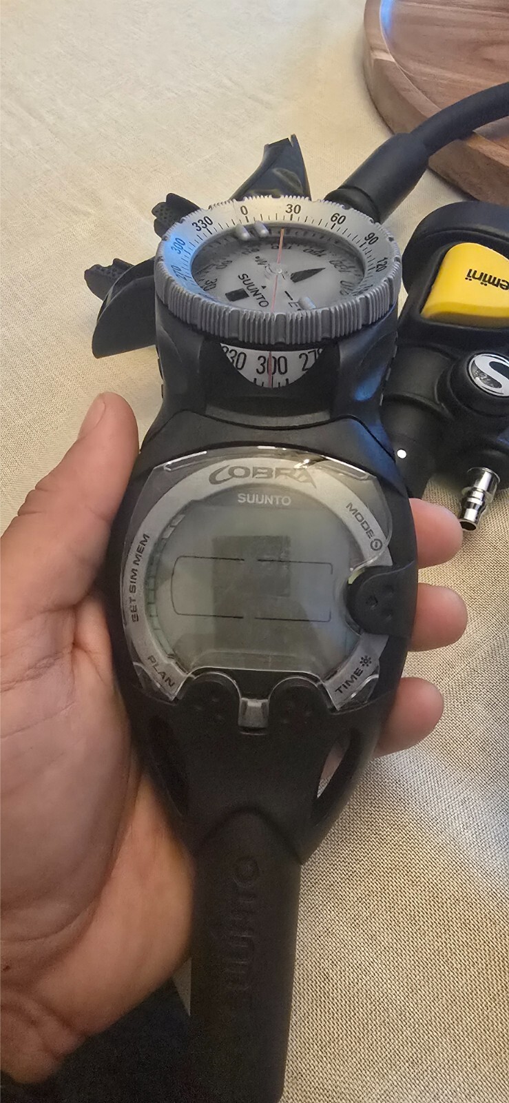 Sherwood Oasis w/ Suunto Scuba Reg