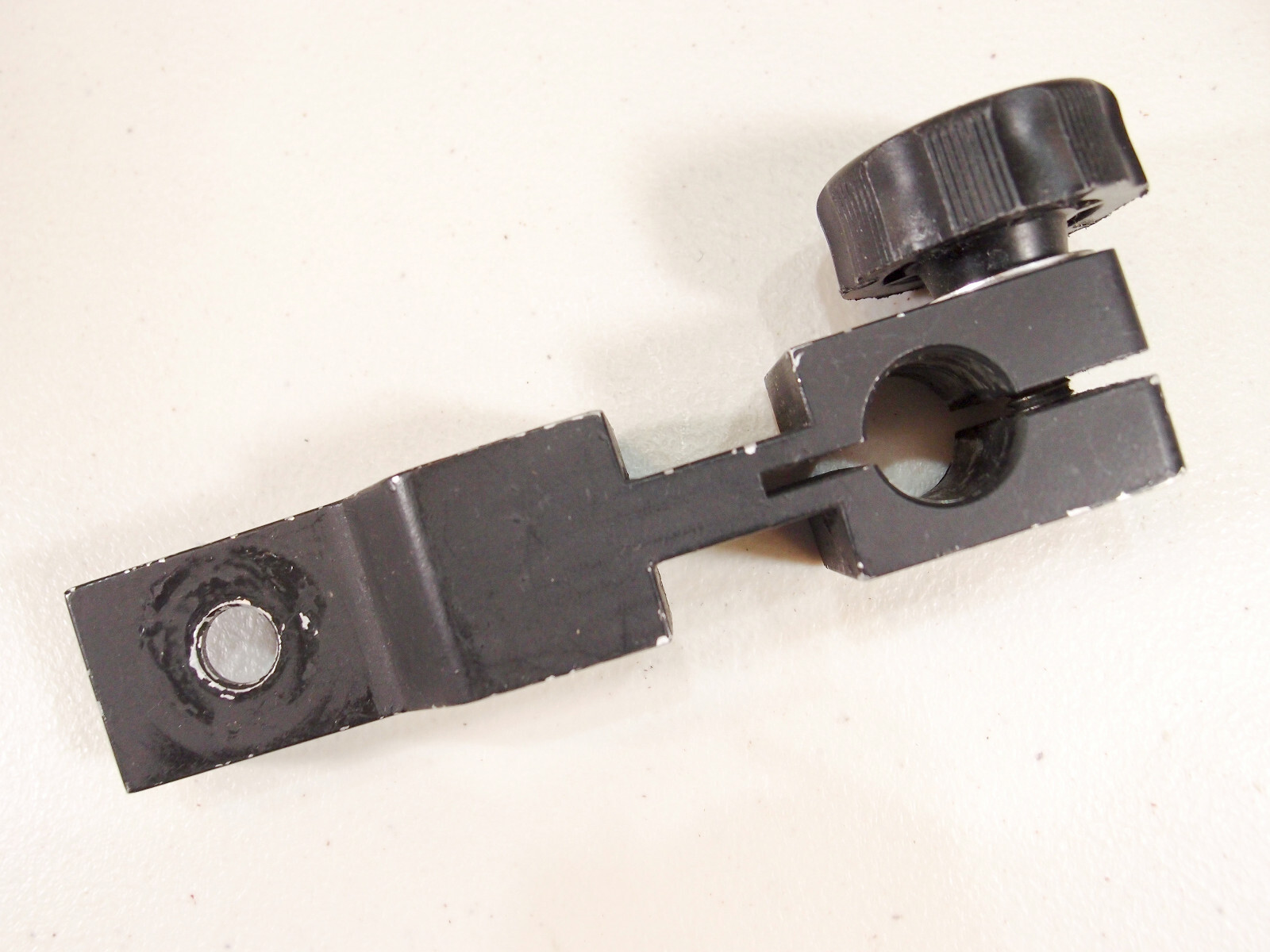 unknown arm mounting bracket with knob