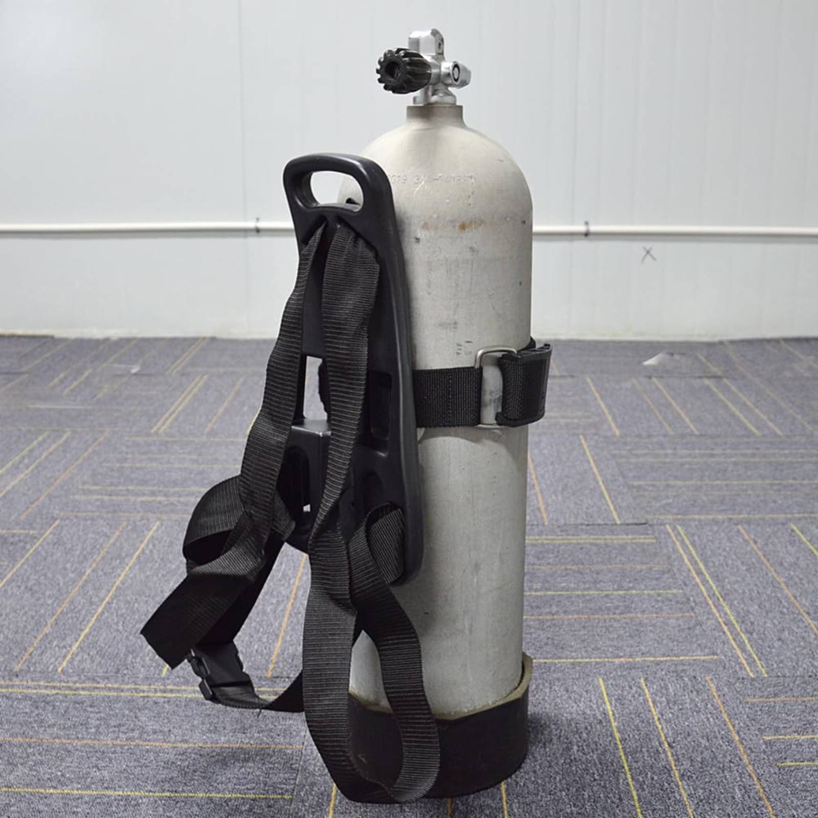 Air Cylinder Back Mount Adjustable Straps Diving Cylinder Holder Ergonomic