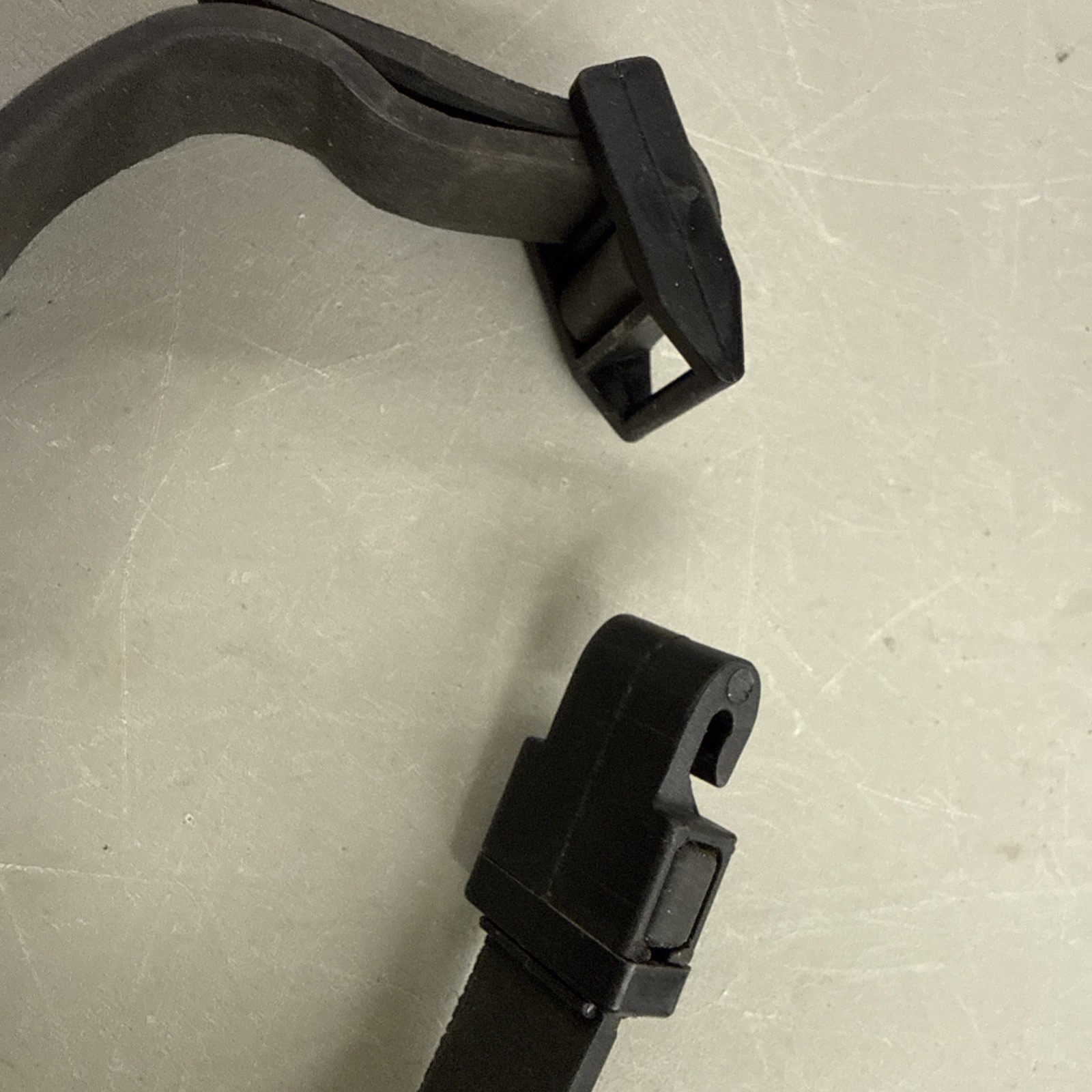 OEM NOS Underwater Kinetics black rubber tactical knife strap 5/8”wide 16” long