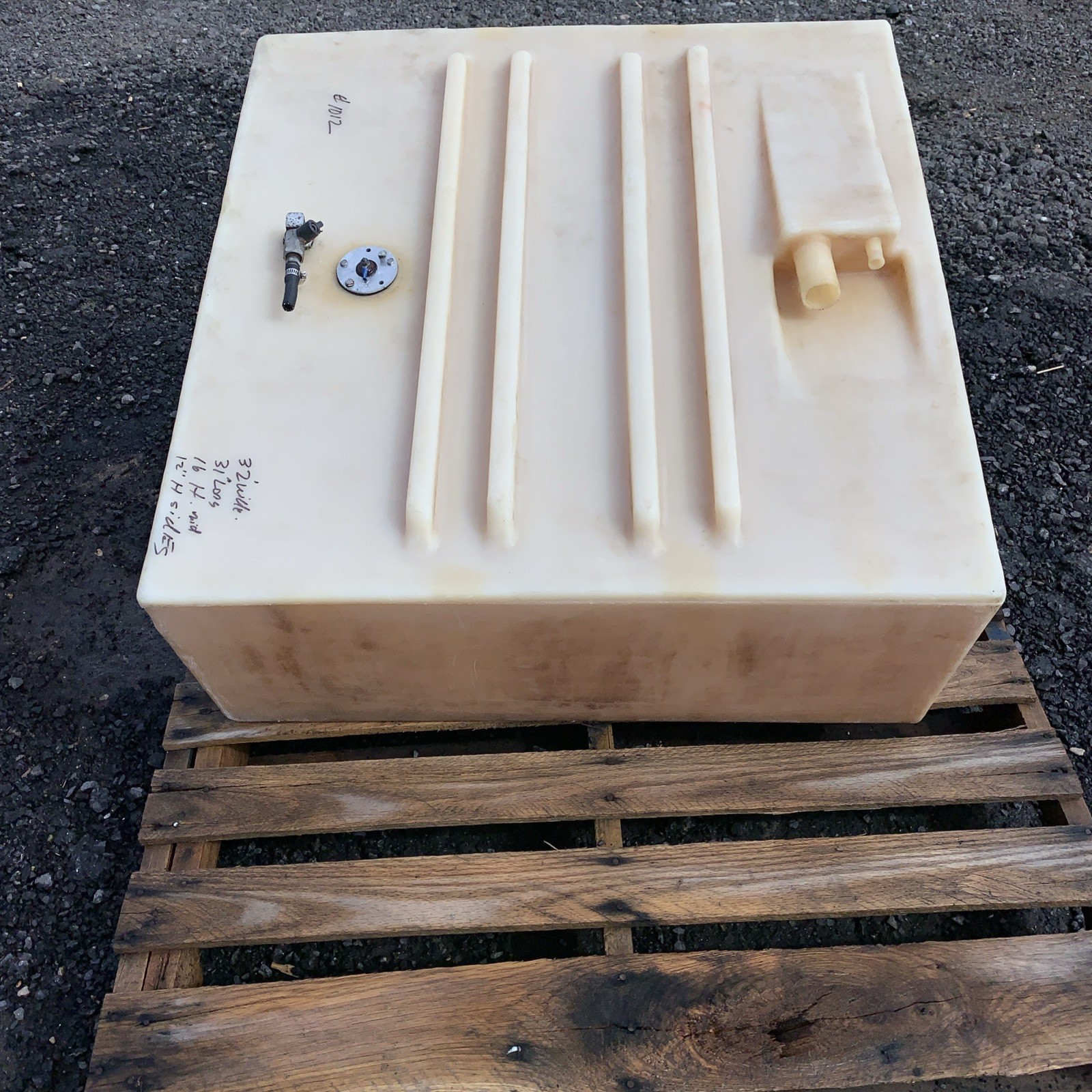 Marine Fuel Tank Poly Gas Tank Fuel Cell 59 Gal #1012 Belly Tank