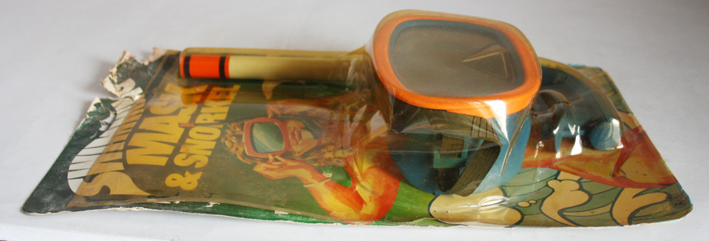 AMAZING VINTAGE 70’S ULTRA RARE SWIMMING SNORKEL MASK HONG KONG NEW SEALED!