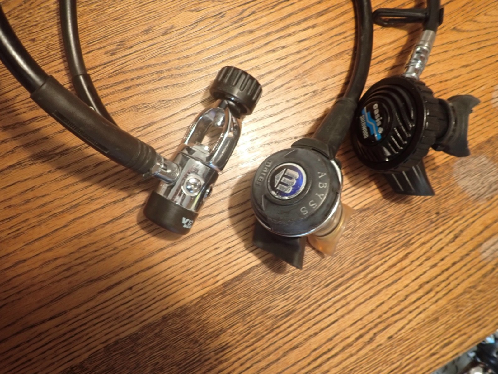 Mares V12 SCS Titan Abyss Scuba Regulator & Sherwood Oasis + Octopus Tested