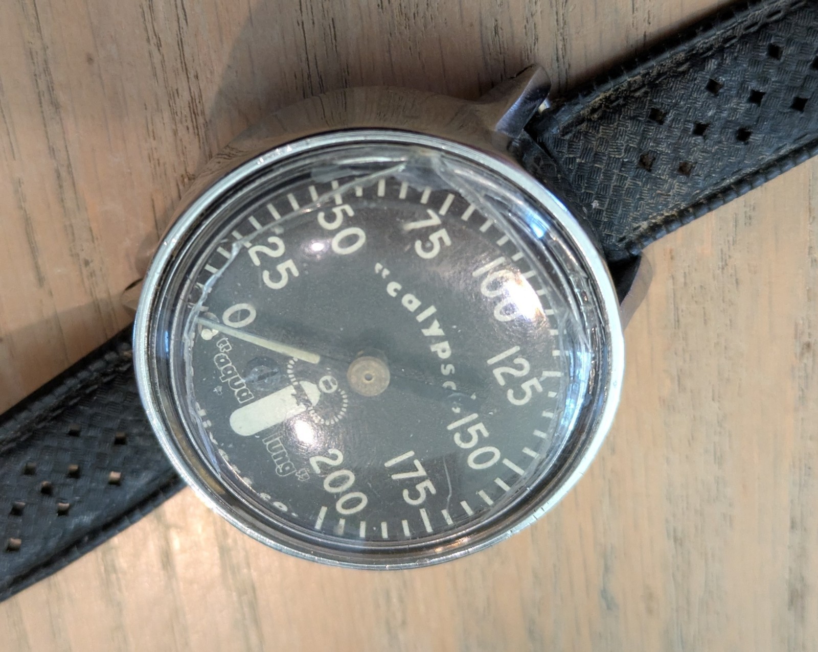 2 Vintage Scuba US Divers Calypso 200 ft depth gauges