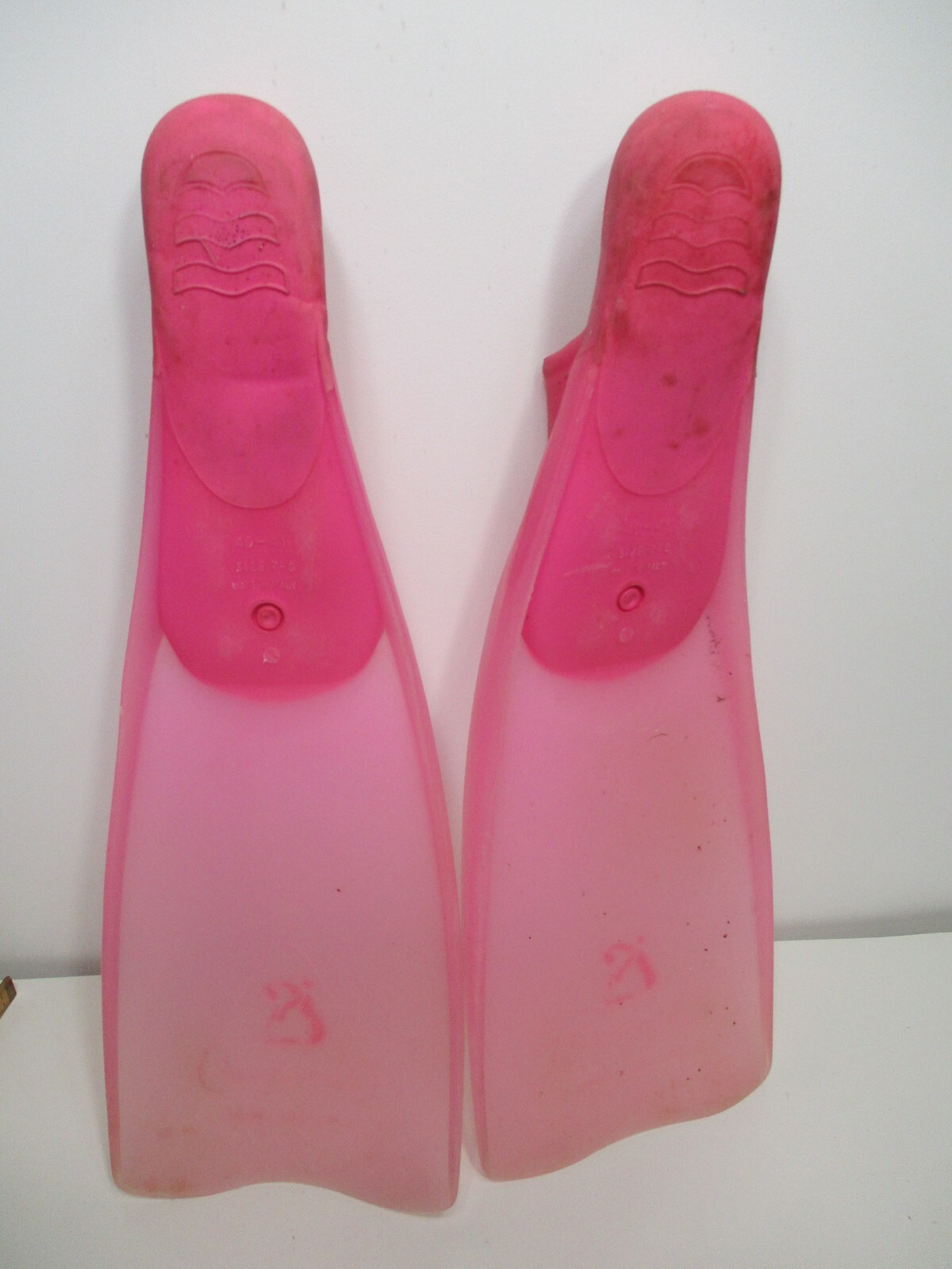 Vintage Cressi Sub Rondine Pink Made In Italy Size 7-8 (40-41)Scuba Diving Fins