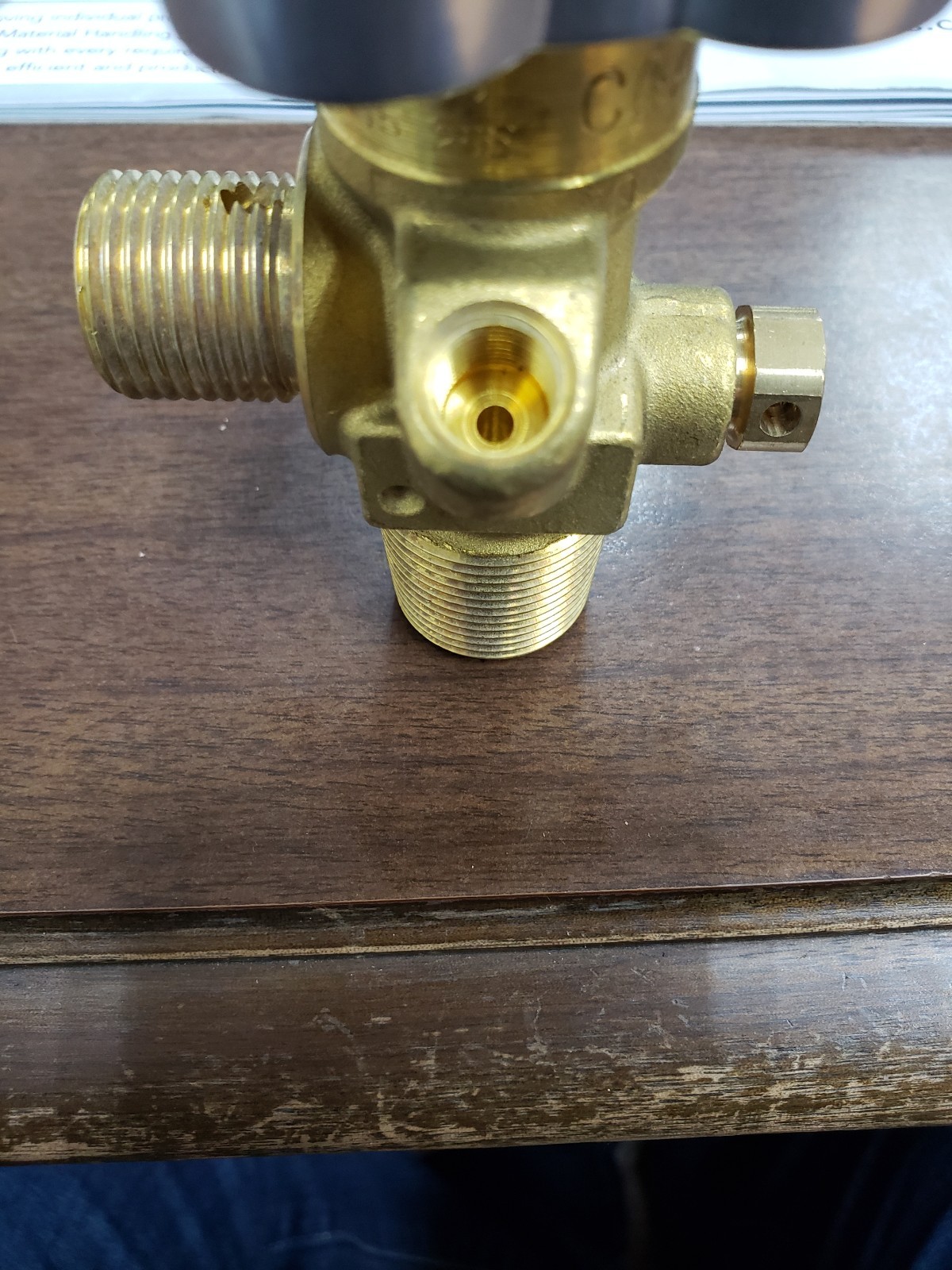 CGA 347 Sherwood Valve Brass, 25E, Air Valve, with Gauge