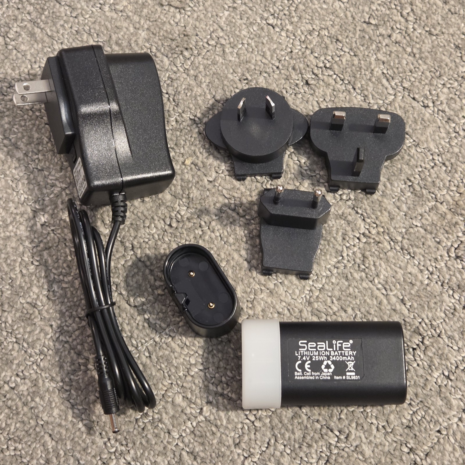 SeaLife Sea Dragon Fluoro-Dual Beam Underwater Light w/ Flex-Connect + Battery