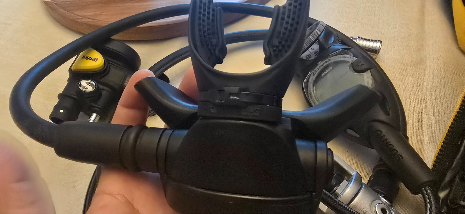 Sherwood Oasis w/ Suunto Scuba Reg