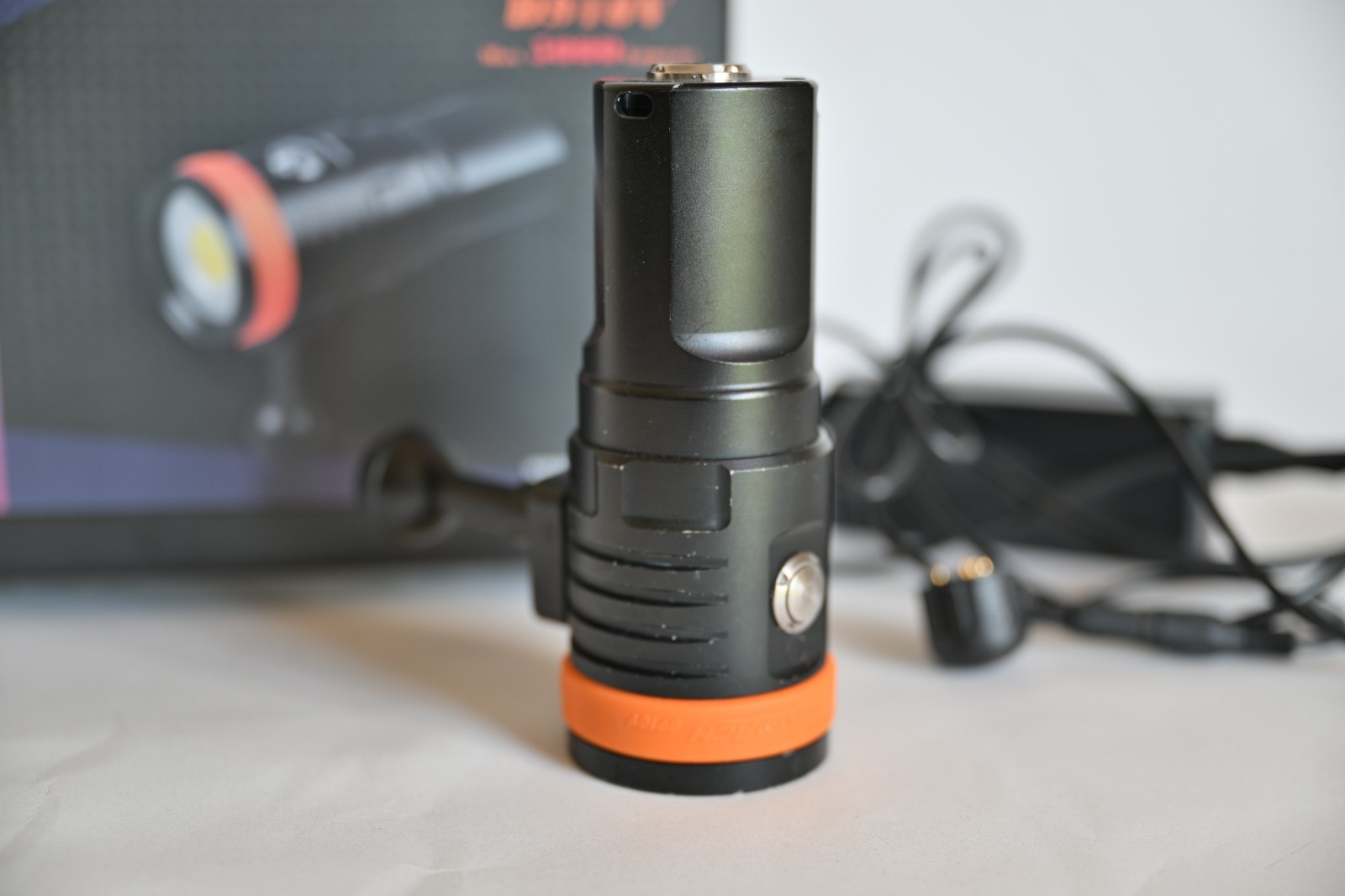 OrcaTorch D910V 5000 Lumens Video Light