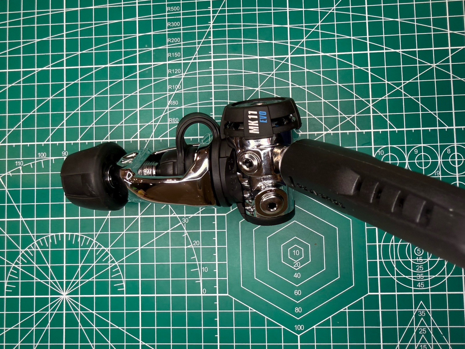 Scubapro Mk11 EVO/C370 Scuba Diving Regulator-Yoke-MINT CONDITION