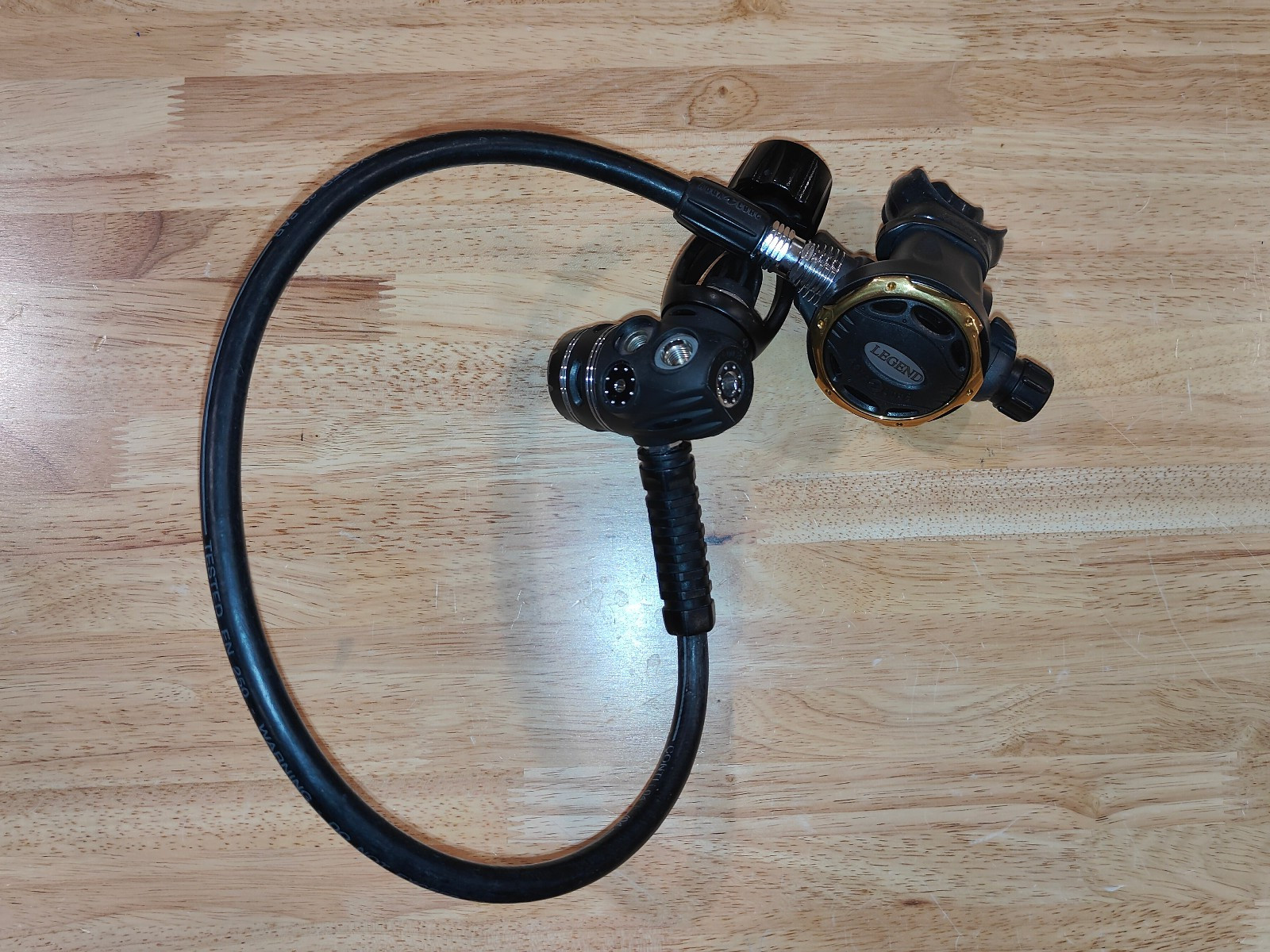 Aqualung Legend Yoke First and Second Stage Regulator Set TESTED GOOD No Leaks