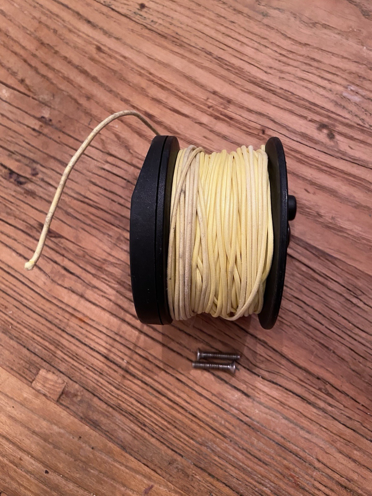 Aussie Reels Woodie Speargun Reel Black with Yellow Line