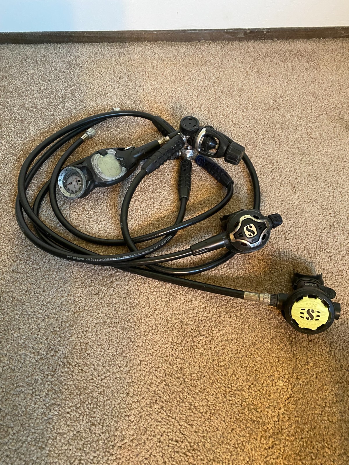 SCUBA Suunto Cobra Dive Computer and Scubapro regulators – used