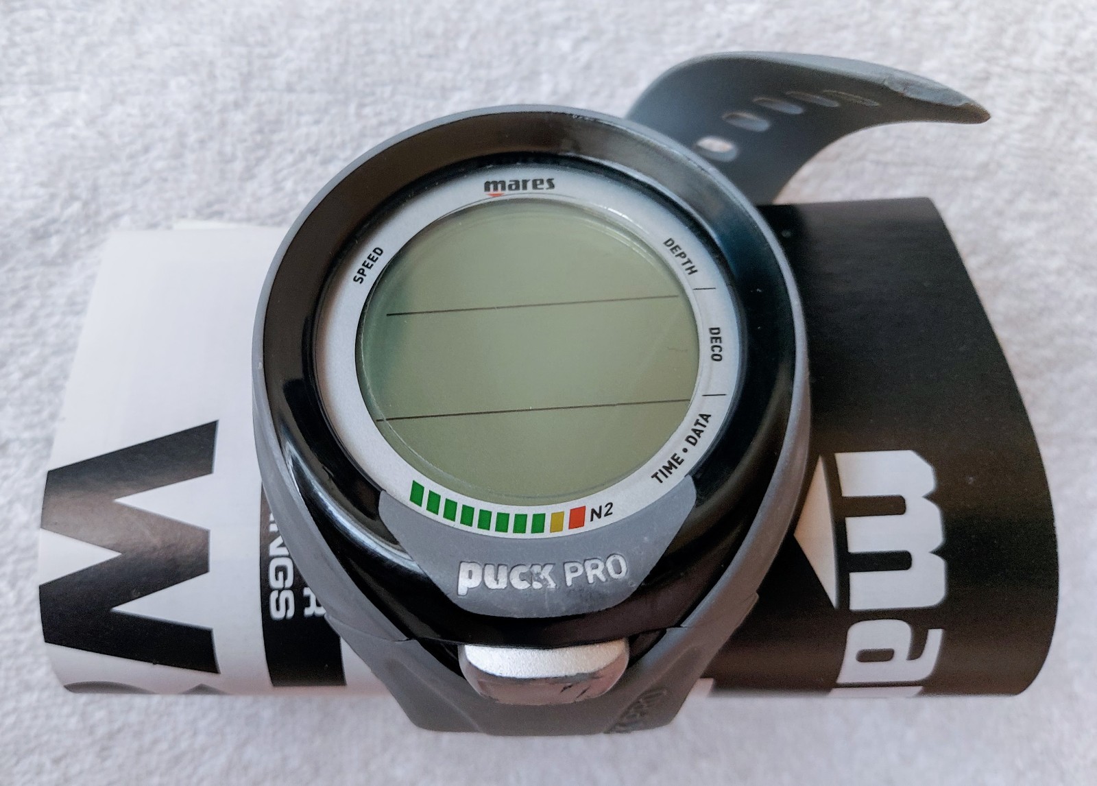 Mares Puck Pro + , model 414135 super clean with screen protector