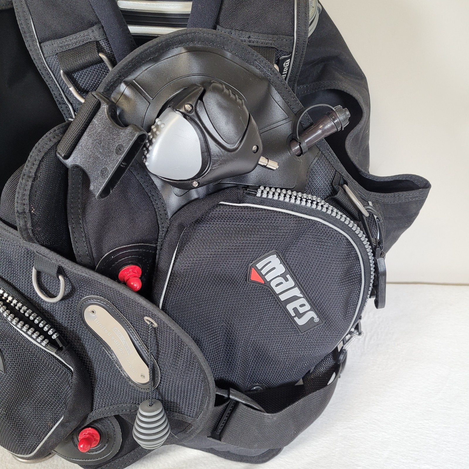 Mares Limited Edition Morphos Metal Scuba Diving Vest Back Protection System MED