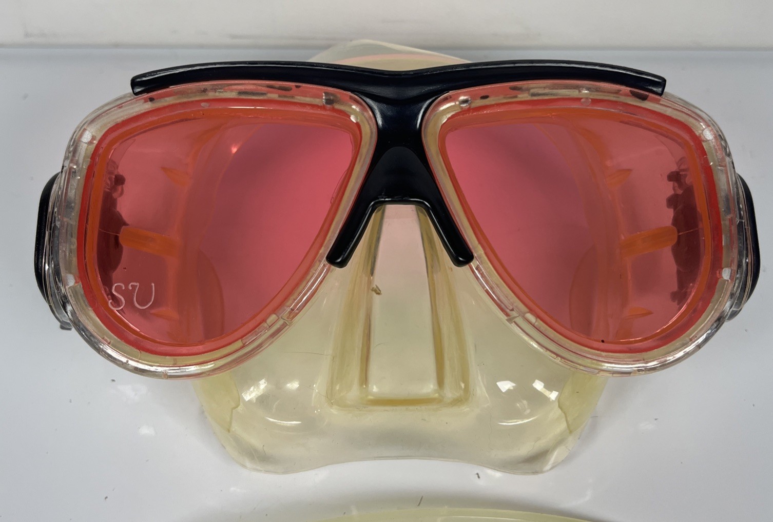SeaVision Scuba Diving Mask Goggles Pink Tinted Lens With Clear Frame In Box
