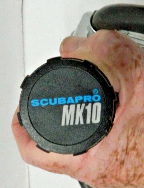 SCUBAPRO MK10 REGULATOR R190 MOUTHPIECE G250 MOUTHPIECE SUUNTO SM-26 COMPASS