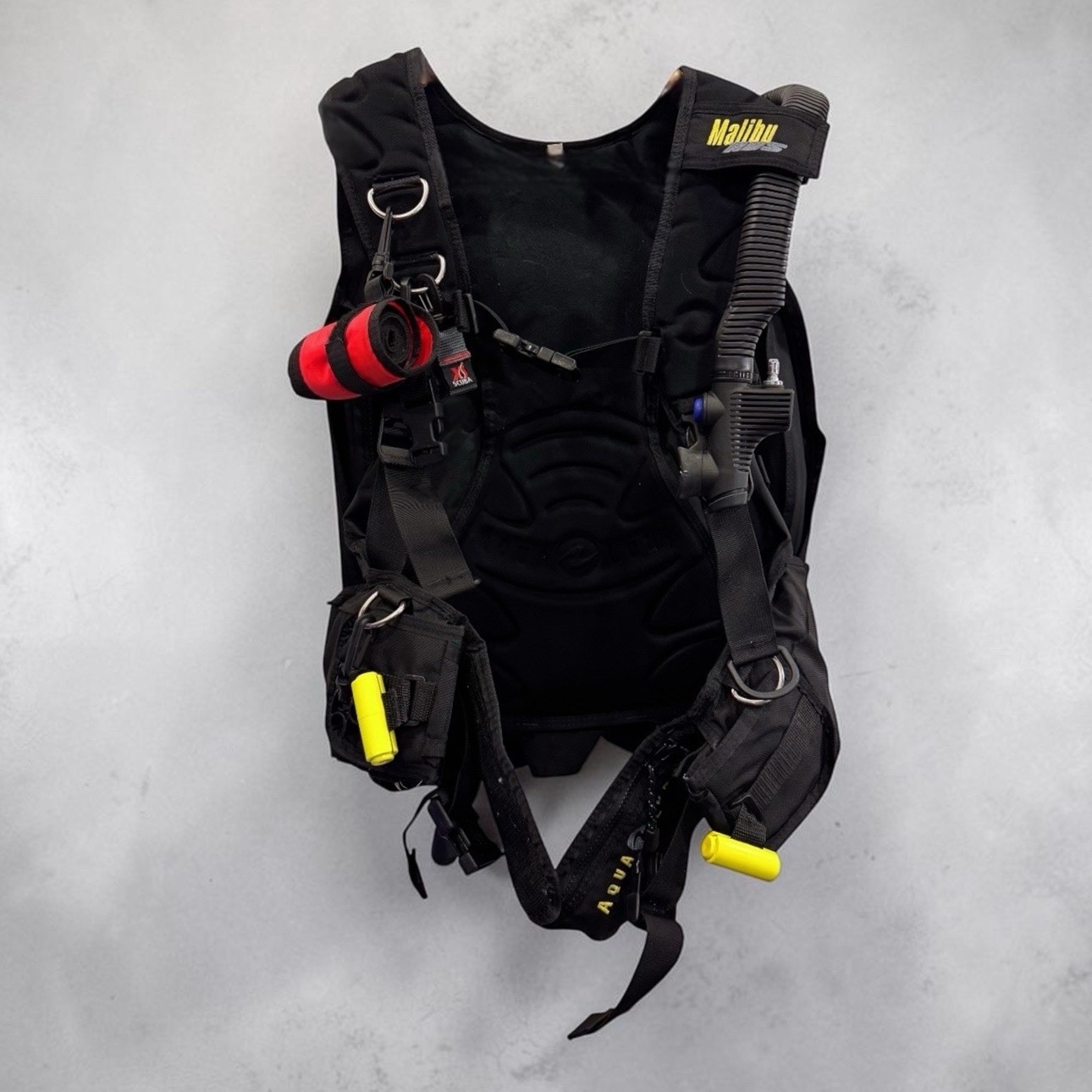 Aqua-Lung Malibu RDS Weight Integrated BCD SCUBA Dive Vest BC / Size Medium