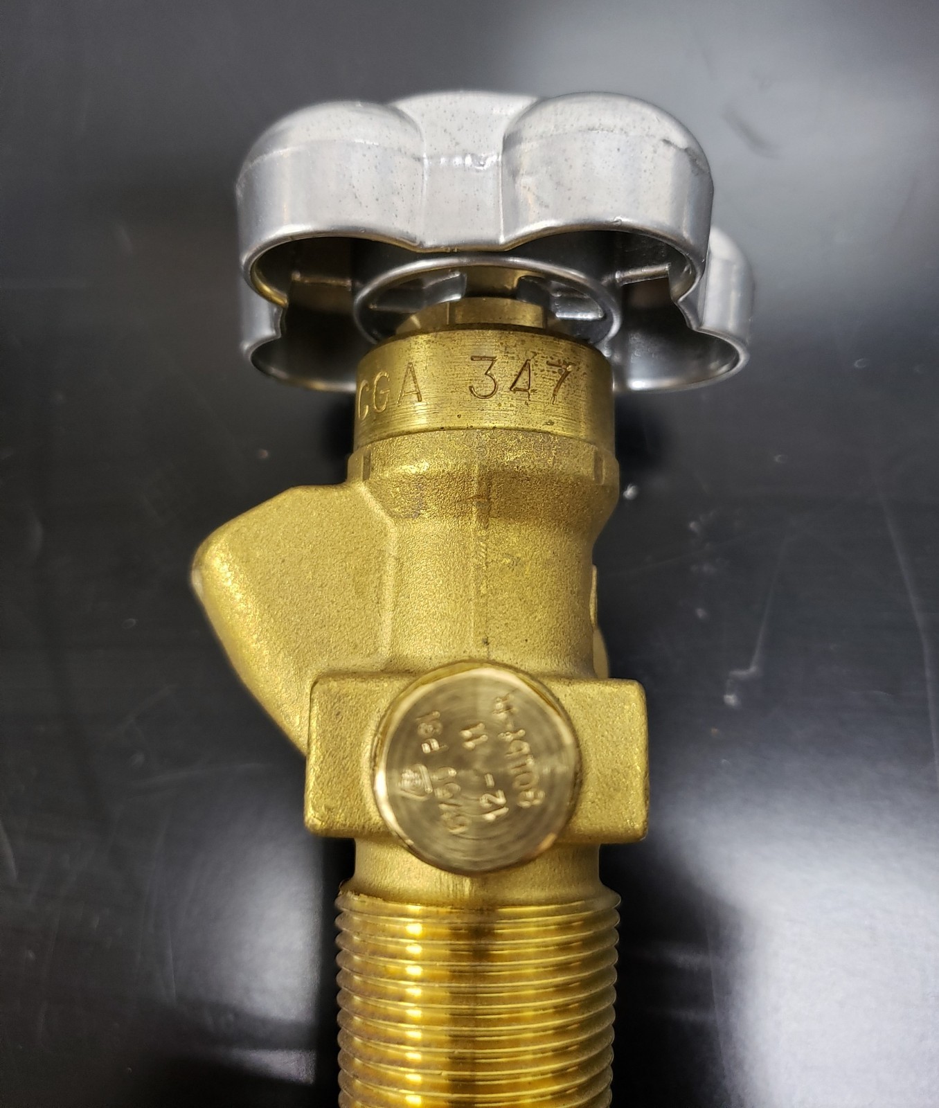 CGA 347 Sherwood Valve Brass, 25E, Air Valve, with Gauge