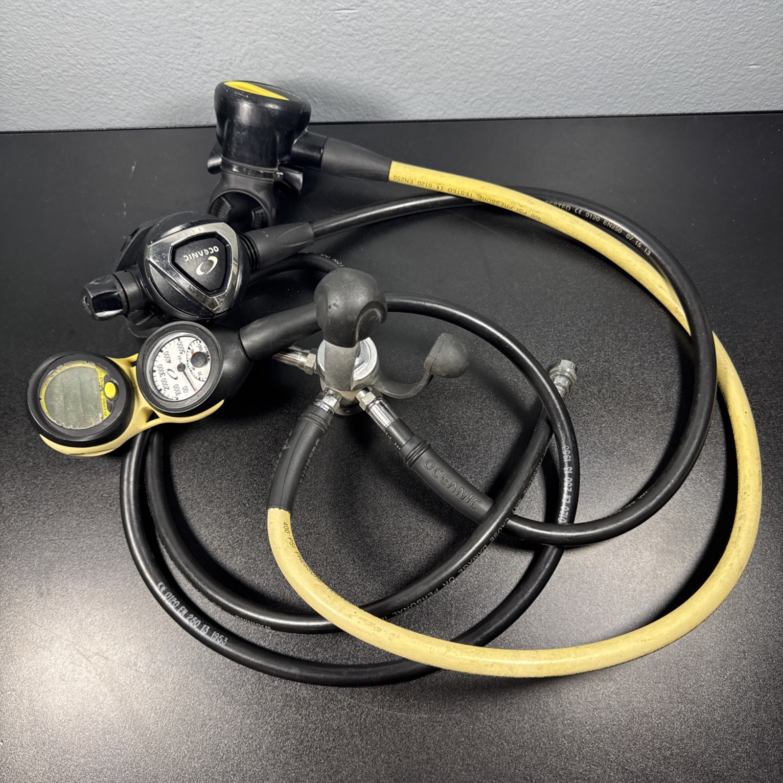 Untested Oceanic Alpha 8 Delta Scuba Regulator Set with Veo 1,0 Oceanic SP5