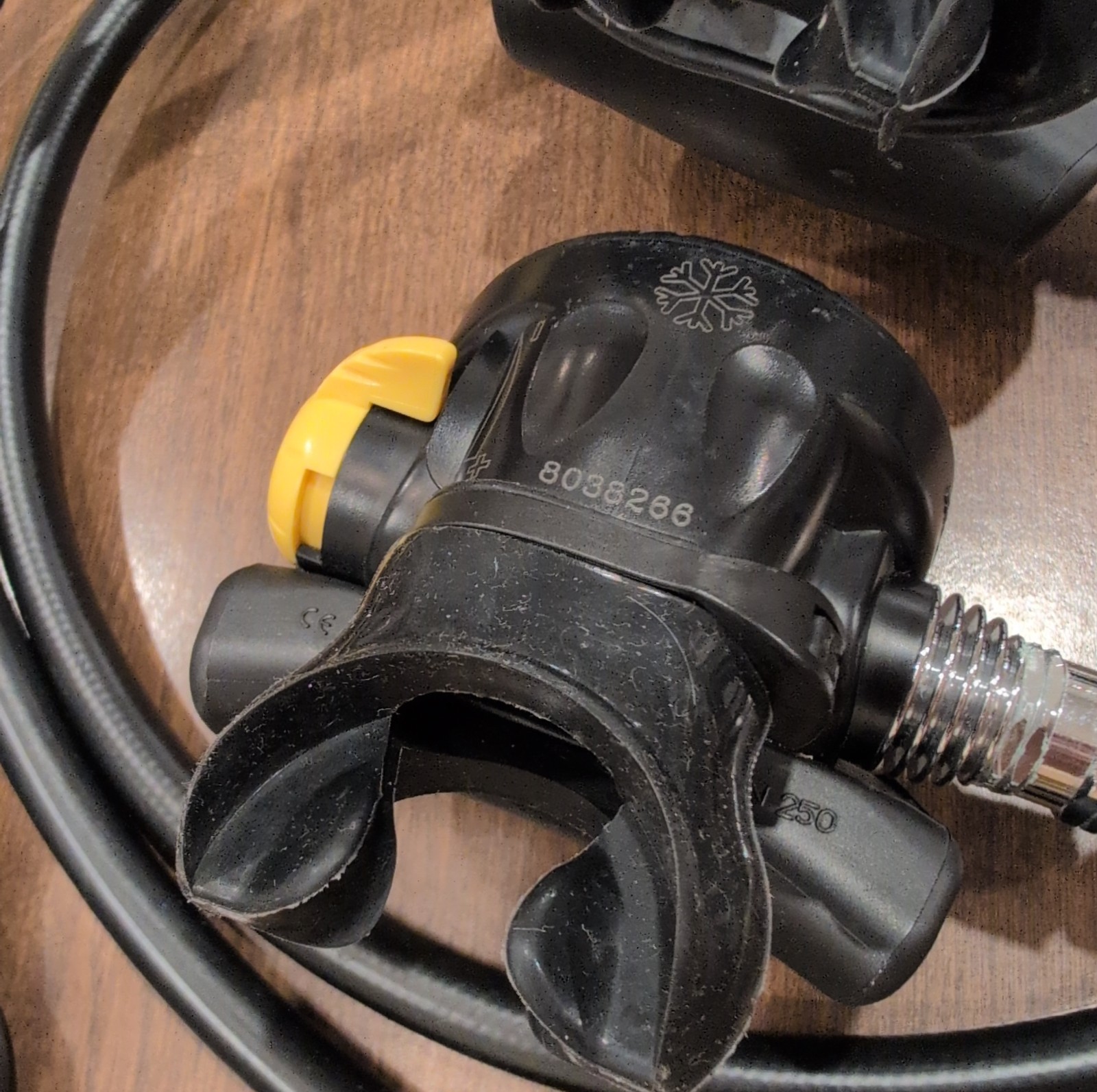 Aqualung Legend Scuba Regulator And ABS EN250 And Cressi Miniconsole 2 Gauge