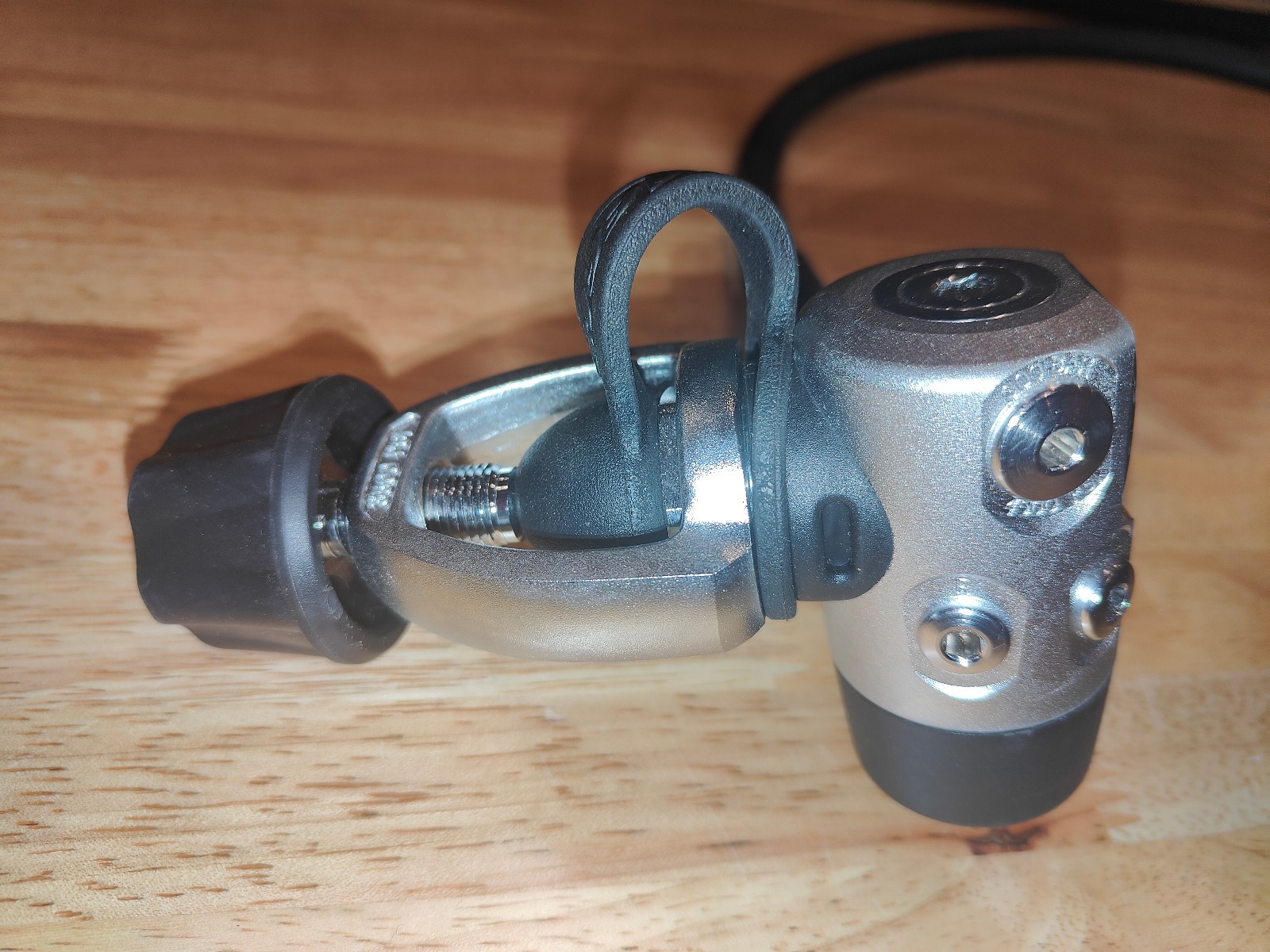 NEW IN BOX Aeris AT400 DVT First Stage and ION Second Stage Scuba Regulators