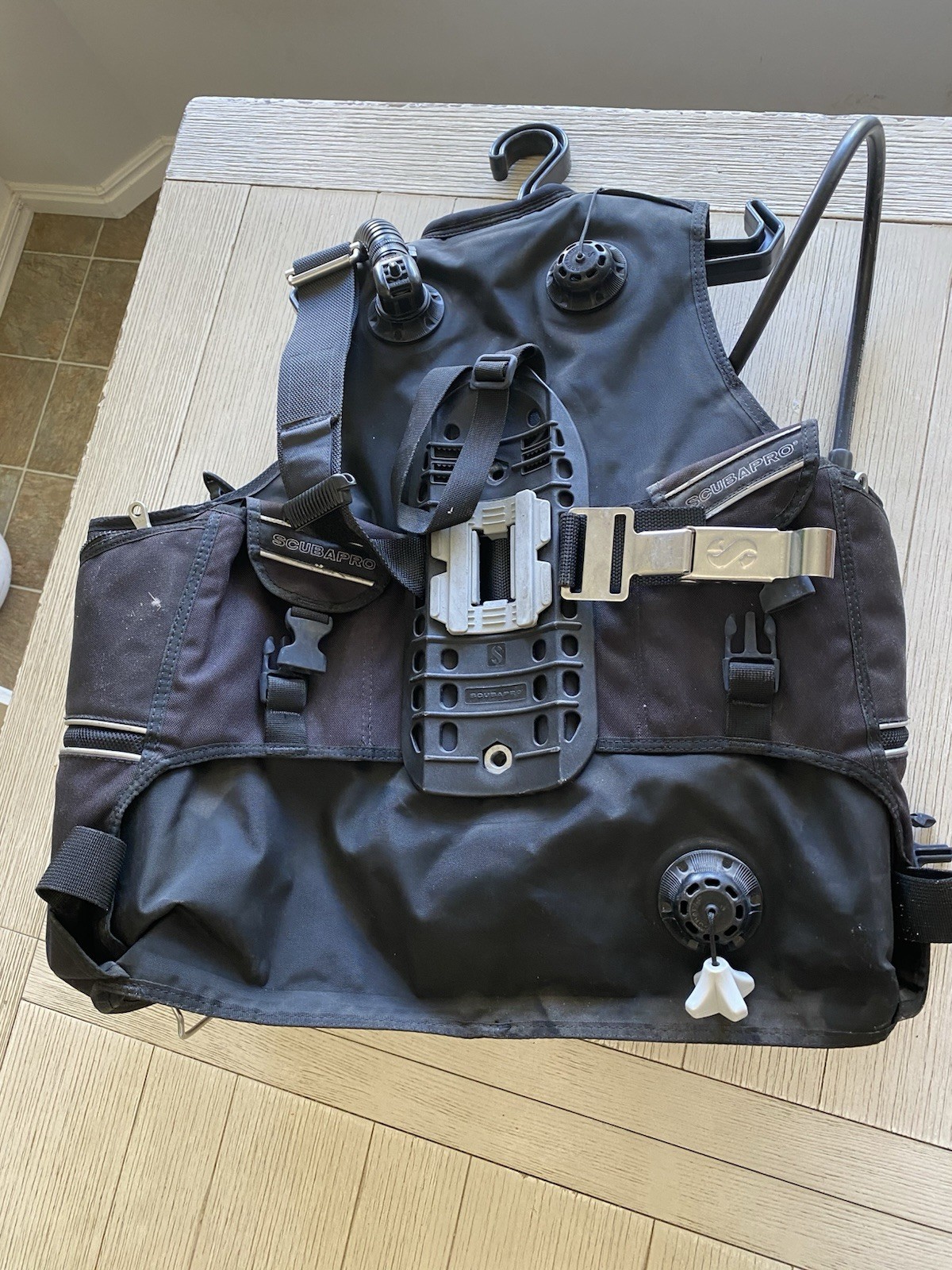 Scubapro Glide Plus LARGE BCD w/ Air 2 + MK17/X650 Regulator Set