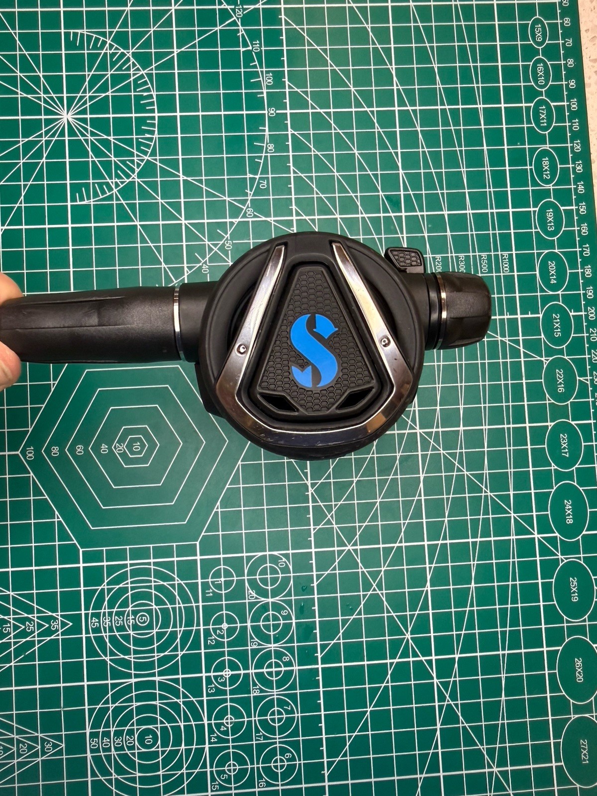 Scubapro Mk11 EVO/C370 Scuba Diving Regulator-Yoke-MINT CONDITION