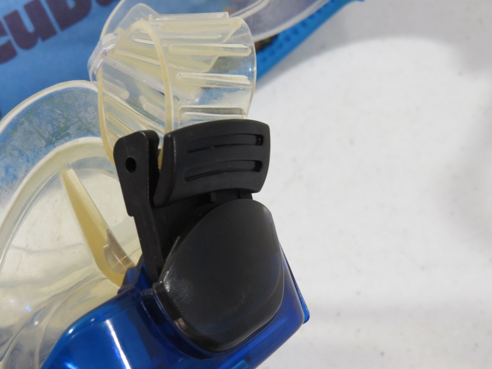 Ocean Quest Pacific Scuba Mask Blue Clear With Purge Adjustable Strap