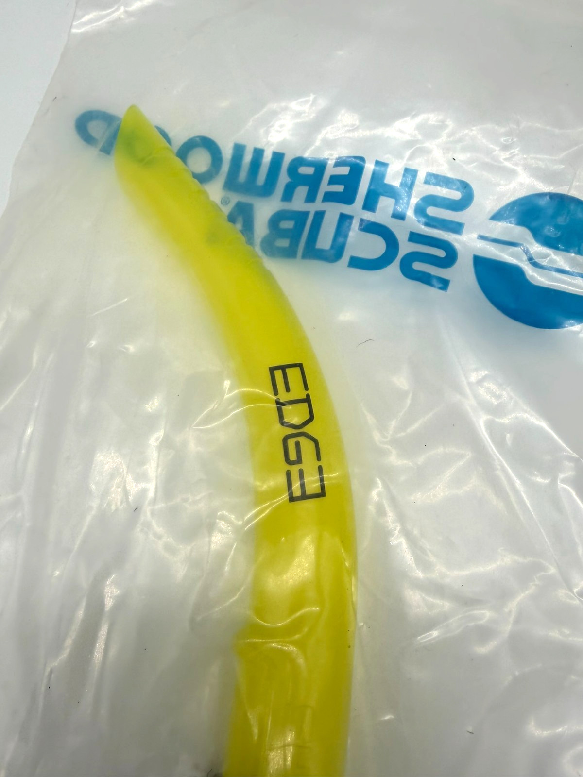 Sherwood Scuba Edge Snorkel – Neon Yellow/Clear – New in Original Packaging