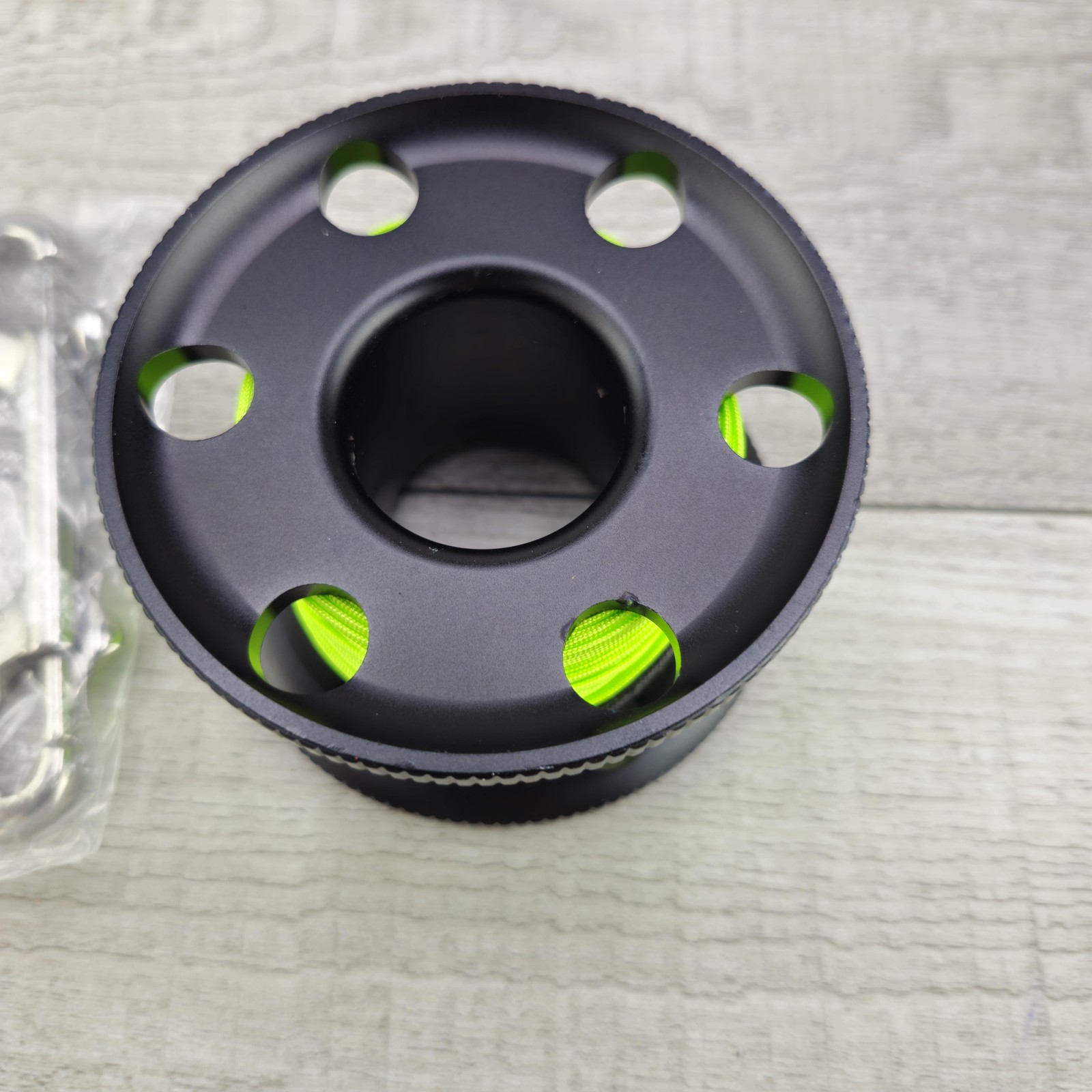 Scuba Diving Finger Spool Reel Hi-Vis Neon Line + Double Bolt Snap, 118 Feet