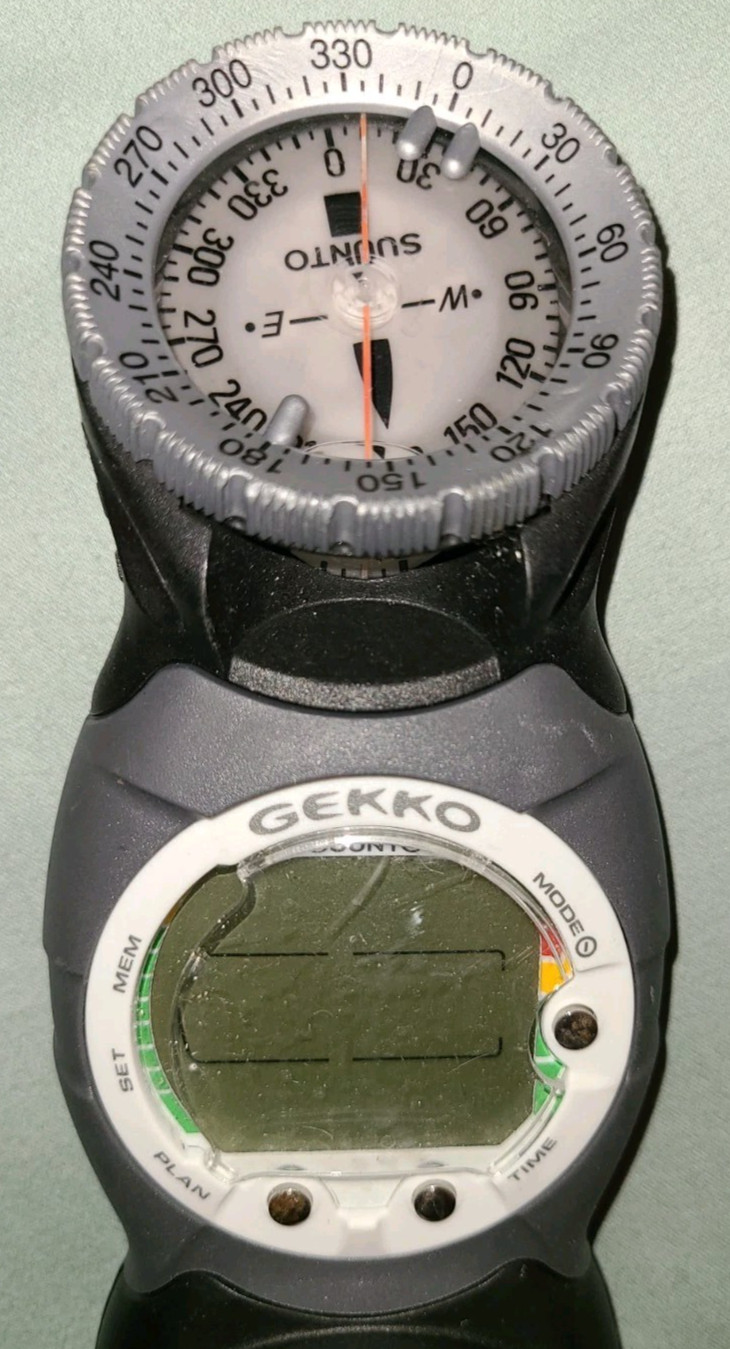 Aqua Lung reg set, Titan 1st stage LX reg, Suunto console w Gekko compass & SPG