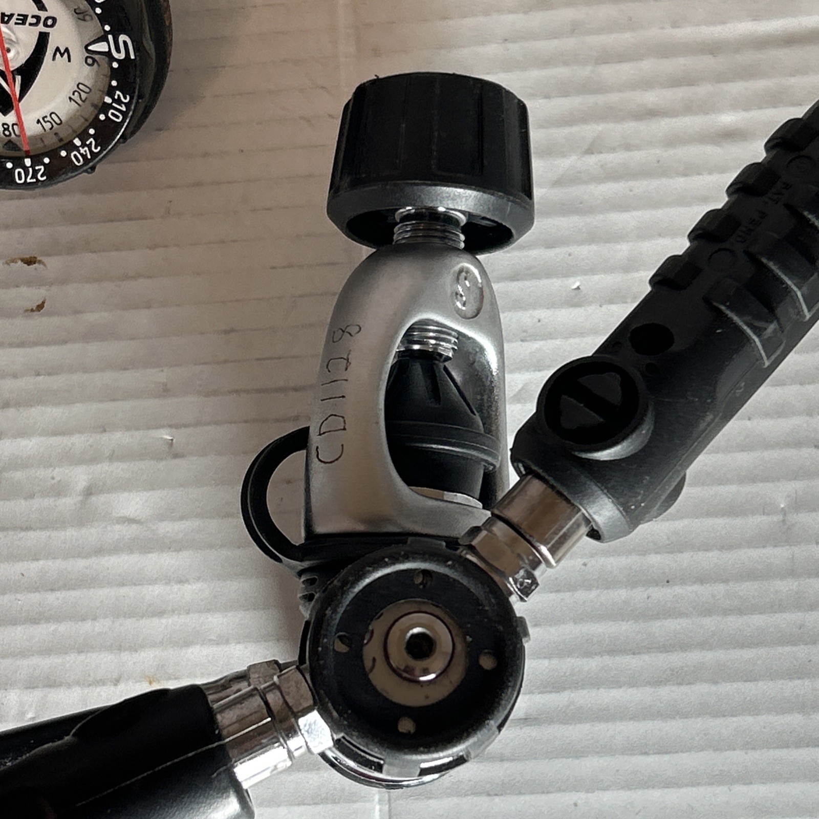 SCUBAPRO MK20 Regulator w/ OCEANIC SWIV2 Gauge Cluster, & G250 Second Stage
