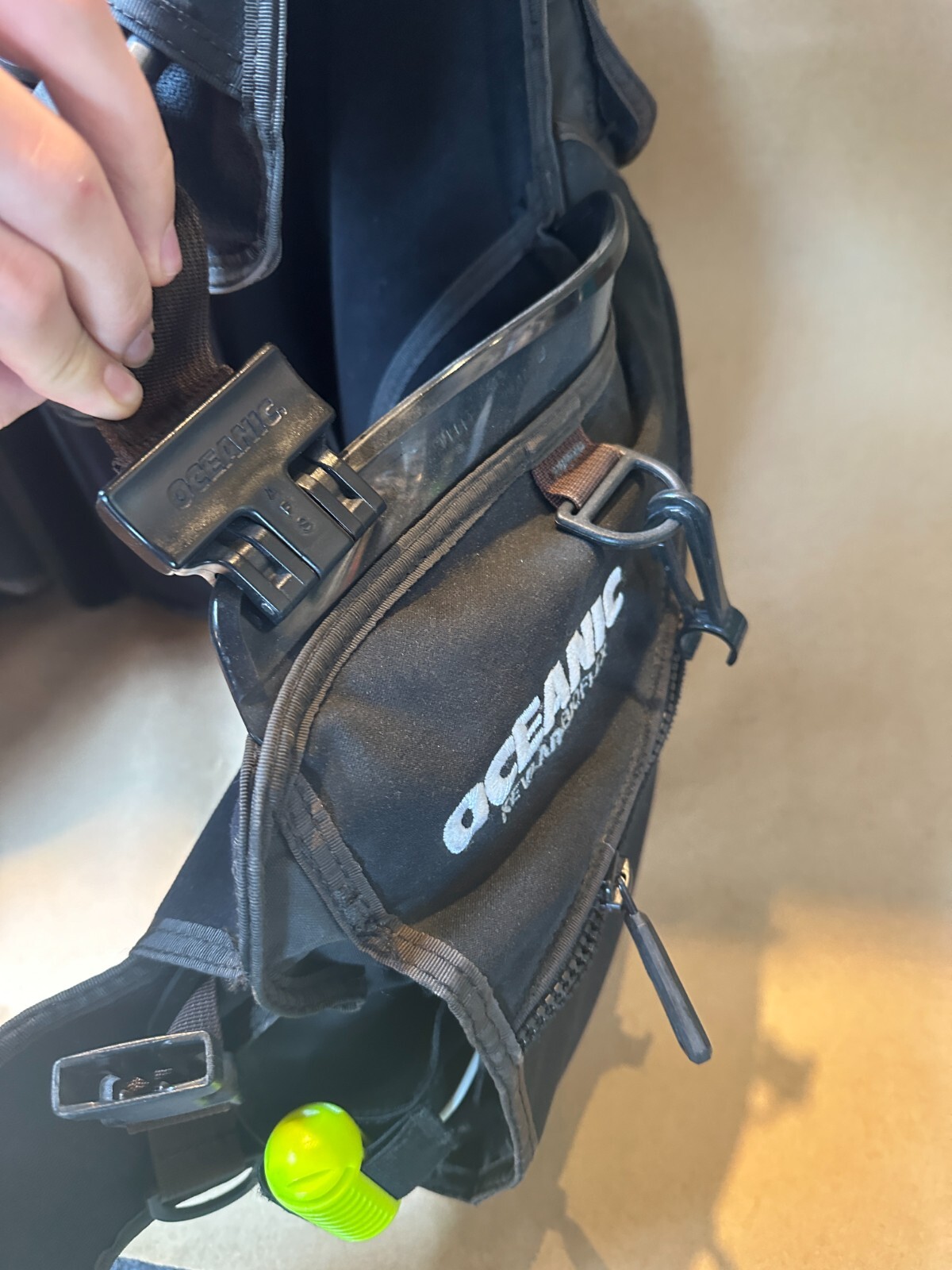 Oceanic OPSK BCD, Size Small/Medium with integrated weight system
