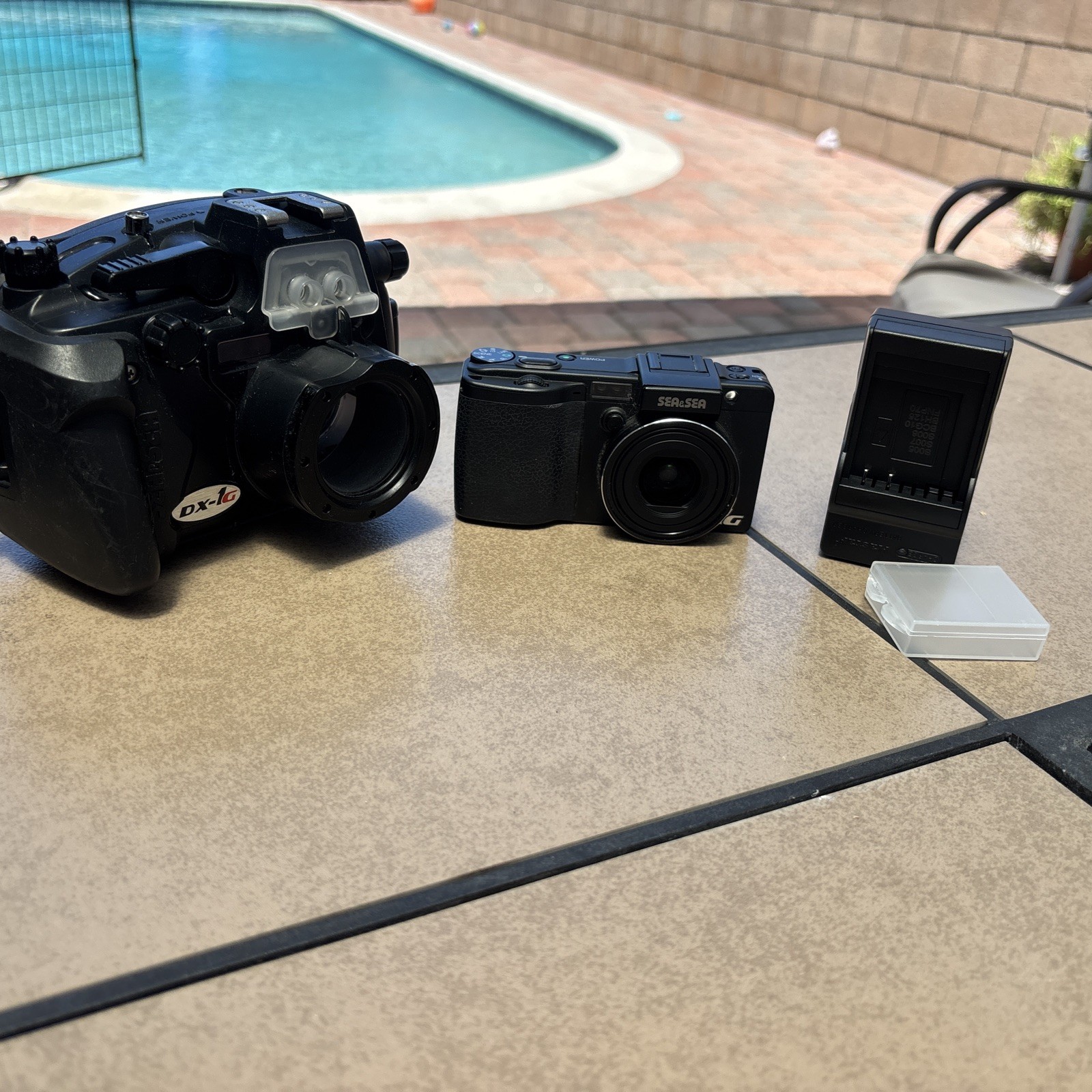 Sea Sea 1G DX 1G Compact Digital Camera With Underwater Housing Set
