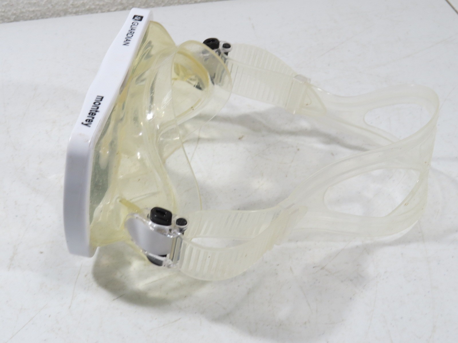 Guardian Pro Scuba Snorkeling Dive Mask Goggles White Black