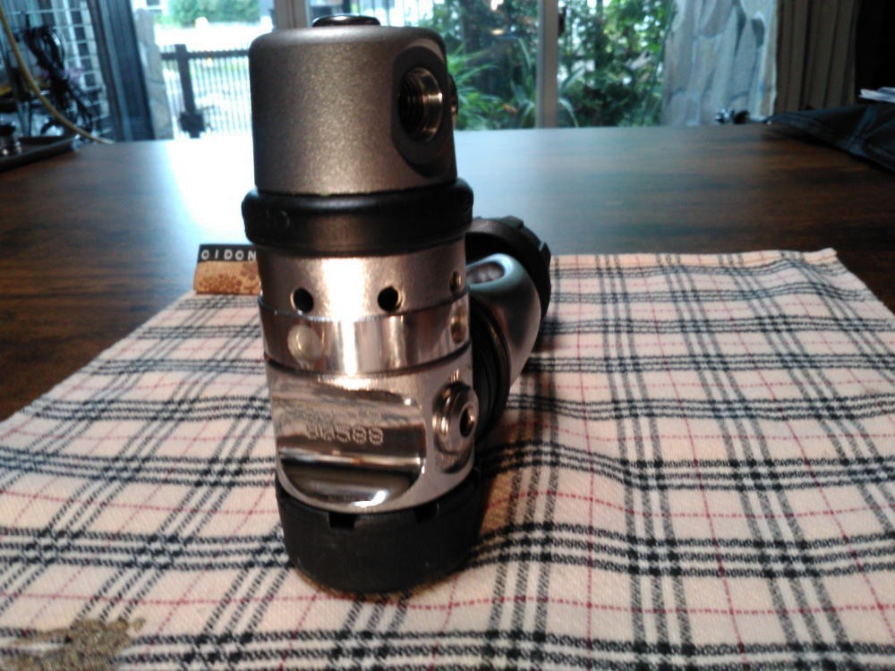 Scubapro MK20 / 80519 Regulator First Stage, Pressure checked; no air leaks